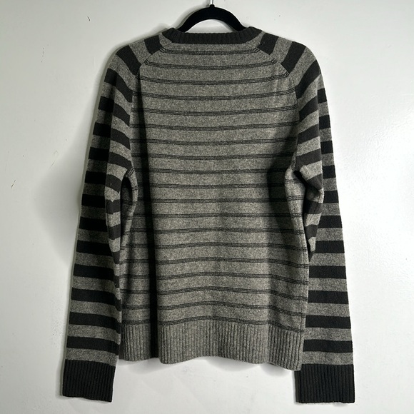 Penguin lamb wool gray striped sweater size large office career - Picture 6 of 7